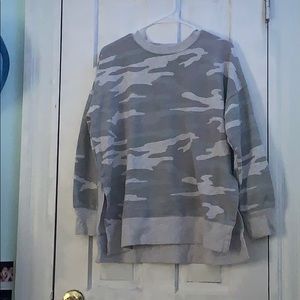 Trendy Aerie Camo Sweatshirt Medium